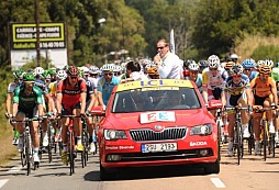 Successful Premiere for New ŠKODA Superb at First Tour de France Weekend