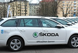 The new ŠKODA Octavia Combi drives up at the 77th IIHF Ice Hockey World Championship