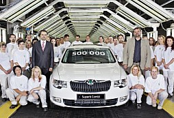 Production jubilee at ŠKODA’s Kvasiny plant: 500,000th Superb rolls off line