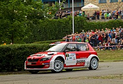 ŠKODA on course for podium at home rally