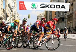 A strong team: ŠKODA is a vehicle partner of the legendary Vuelta Spanish cycling tour 