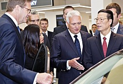 China‘s Vice Premier Zhang Gaoli visits ŠKODA